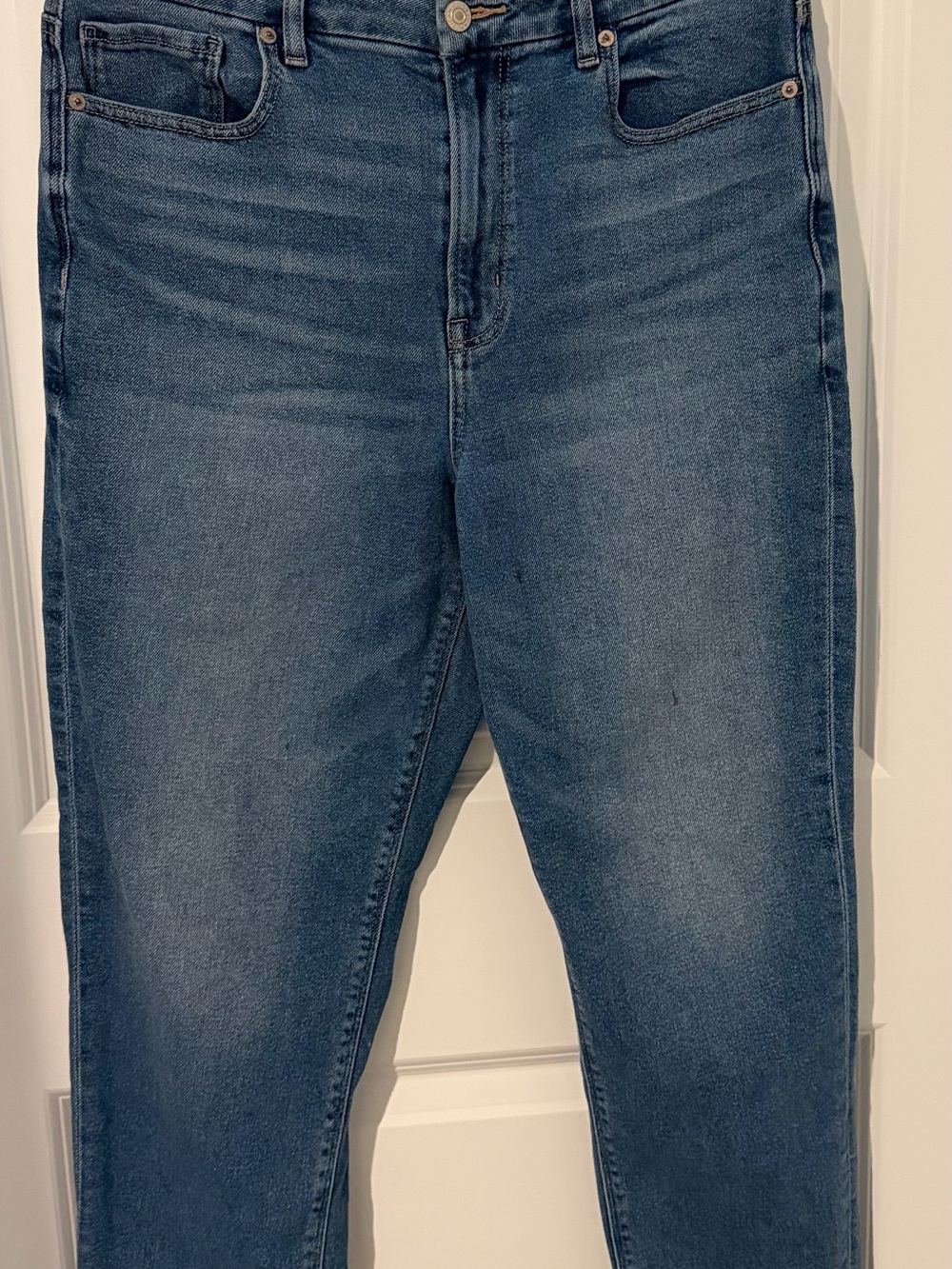 American Eagle Outfitters Cropped Ankle Jeans in Blue Denim